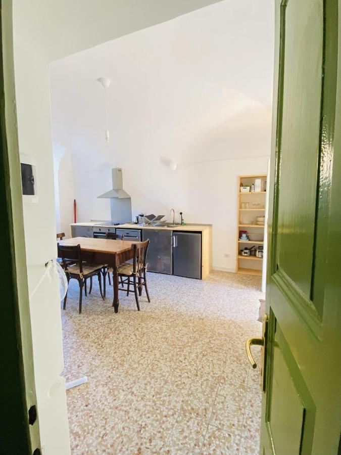 Apartment Portico I Castelveccana Eksteriør bilde